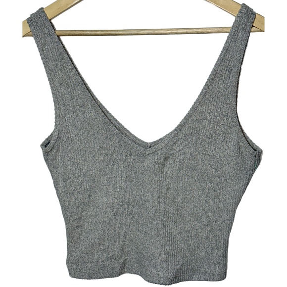 Abercrombie & Fitch Gray Ribbed Knit V-Neck Sleeveless Tank Top Crop Top Size S - Picture 3 of 9
